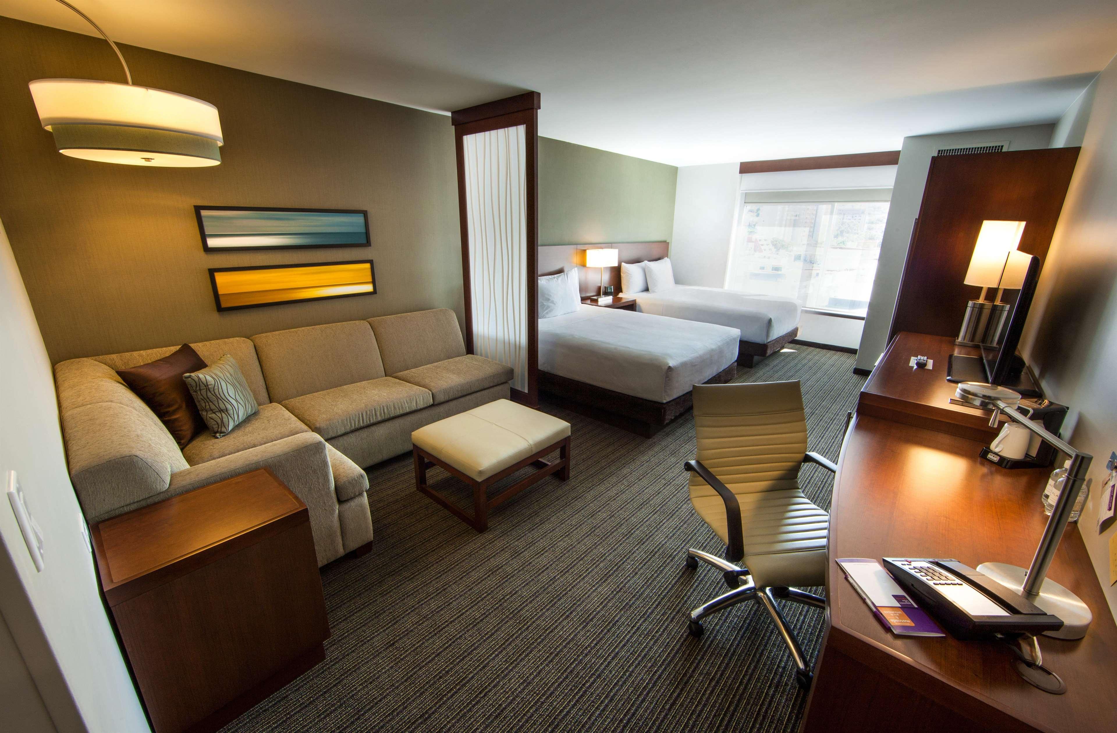 Hyatt Place Tijuana Extérieur photo